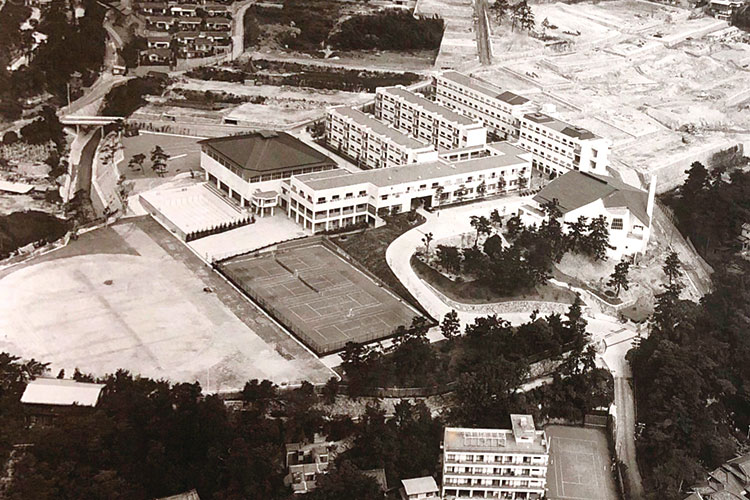 甲南女子の100年 - 甲南女子中高等学校